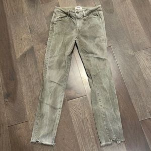 Paige Hoxton Ankle Peg